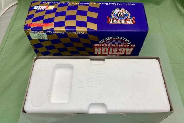 Action 1:24 Kenny Irwin #28 Texaco/Joker Bank 1998 Ford Taurus New