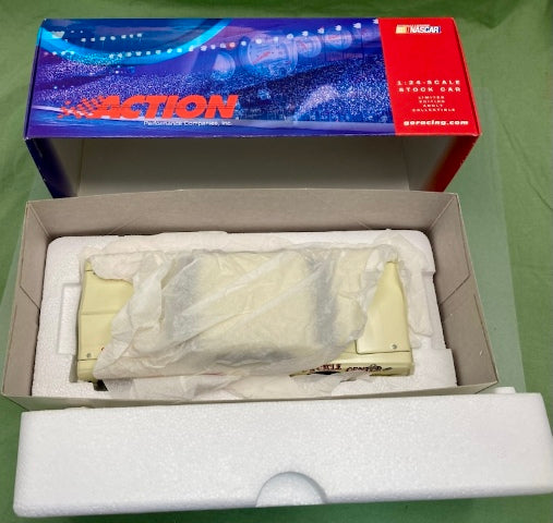 Action 1:24 Dale Earnhardt #8 1st Asphalt Win 1964 Chevelle New
