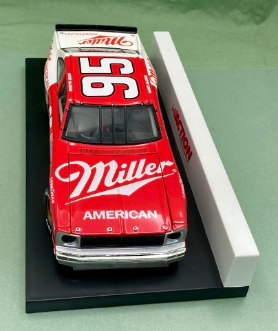 Action 1:24 Davey Allison #95 miller 1986 Nova New