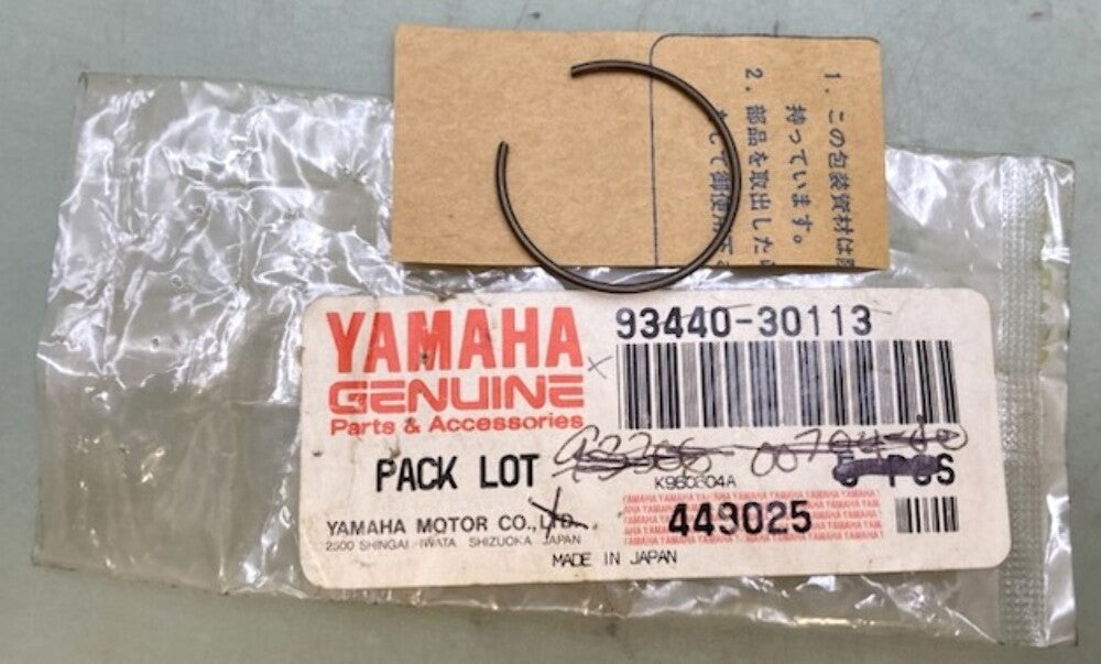 Qty 2 Yamaha 93440-30113 Outer Circlip New Genuine