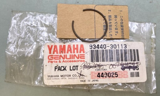 Qty 2 Yamaha 93440-30113 Outer Circlip New Genuine