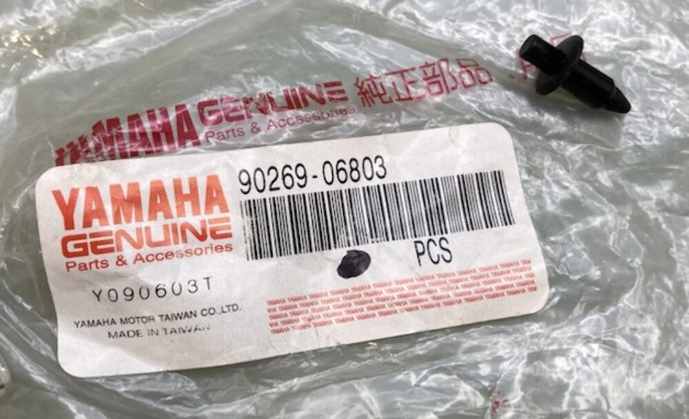 Qty 4 Yamaha 90269-06803 Rivet New Genuine