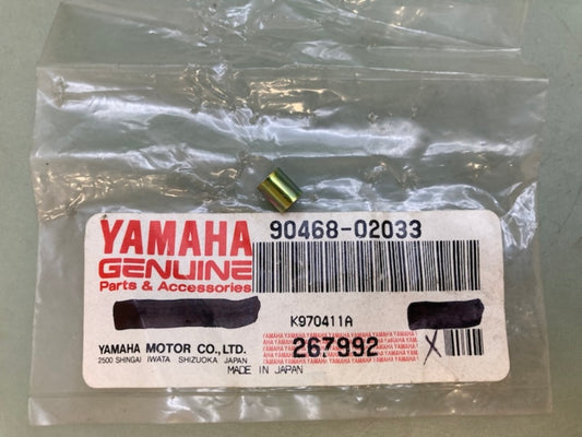 Qty 3 Yamaha 90468-02033 Clip New Genuine