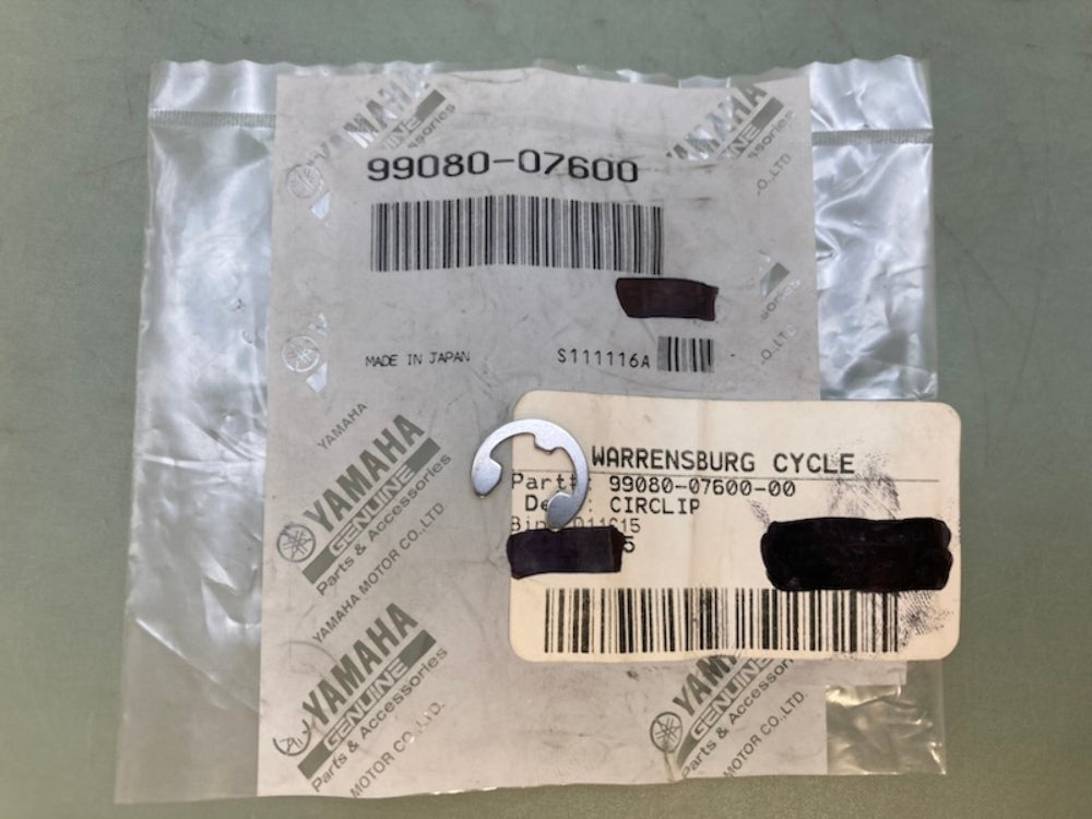 Qty 4 Yamaha 99080-07600 Circlip New Genuine
