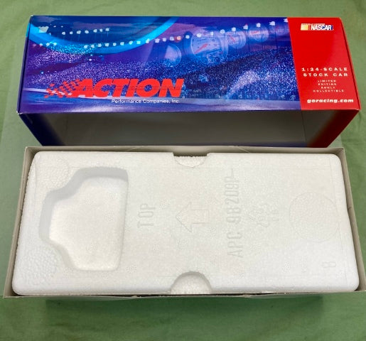 ACTION CWB TONY STEWART 2001 HOME DEPOT COCA-COLA POLAR BEAR 1:24 New