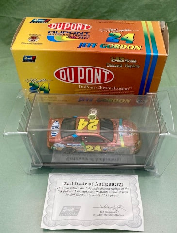 Revell Collection 1:43 Jeff Gordon 1998 Dupont Chromalusion Chevrolet Monte Carlo