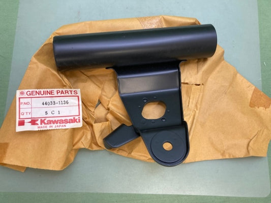 Kawasaki 44033-1136 Rh Fork Cover New Genuine