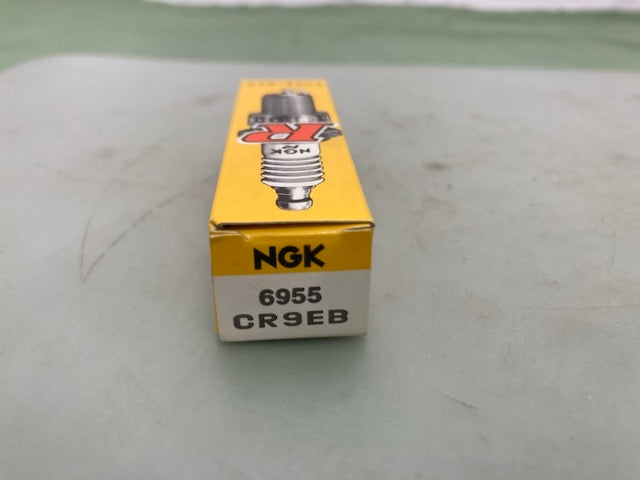 Qty 2 NGK CR9EB R Spark Plug New Genuine