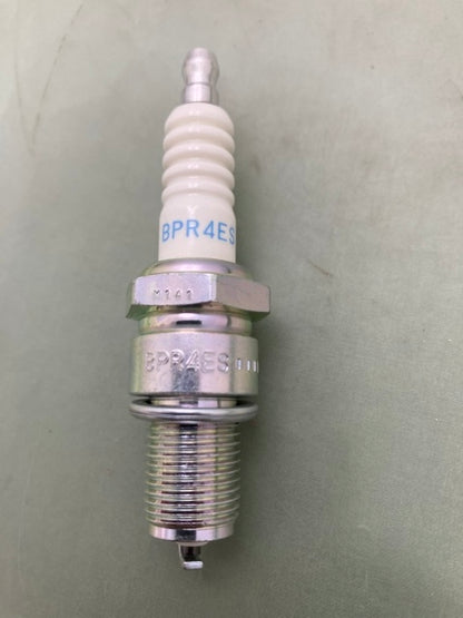 Qty 2 NGK BPR4ES R Spark Plug New Genuine