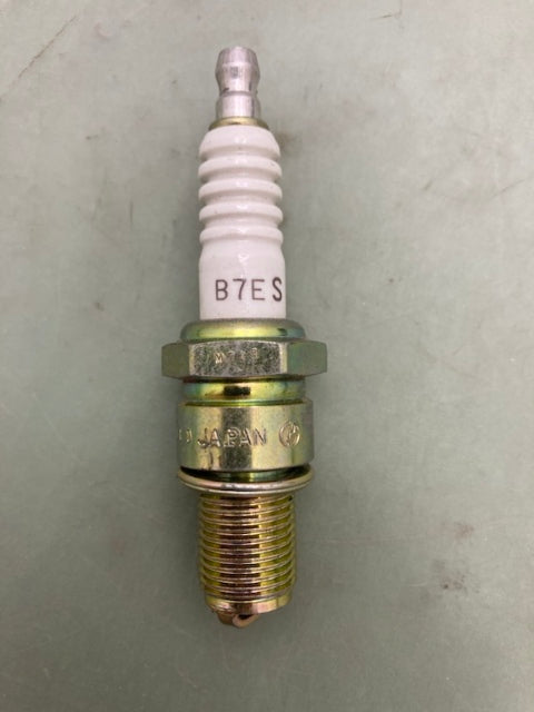 NGK B7ES Spark Plug New Genuine