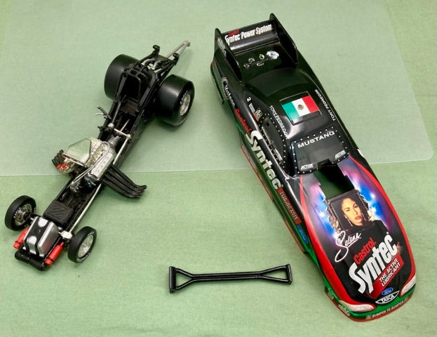 Action 1:24 Tony Pedregon Selena 1998 Mustang Funny Car New
