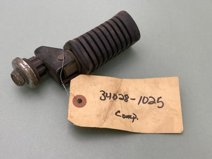 Kawasaki 34028-1025 KZ1000 KZ1100 RH Foot Peg Assy Genuine