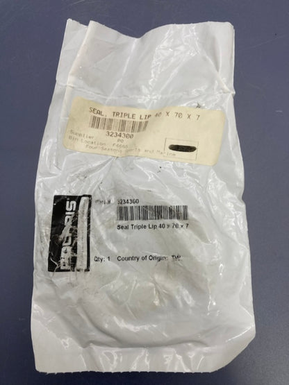 Polaris 3234300 Triple Lip Seal 40x70x7mm New Genuine