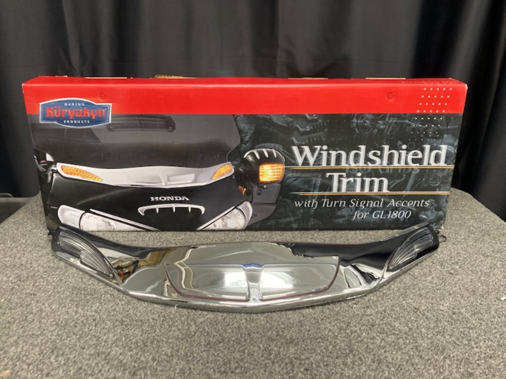 Kuryakyn 1367 GL-1800 Windshield Trim With Turn Signal Accents New Genuine