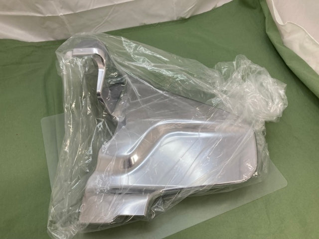 Show Chrome 52-799 Engine Lower Side Cover GL 1800 Goldwing New Genuine