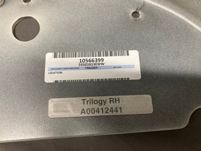 Harley-Davidson 59501013EWW Trilogy RH Fender White Sand Pearl New Genuine
