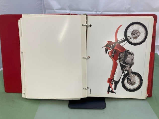 Honda Redbook 2006 Binder With Spec Sheets Genuine