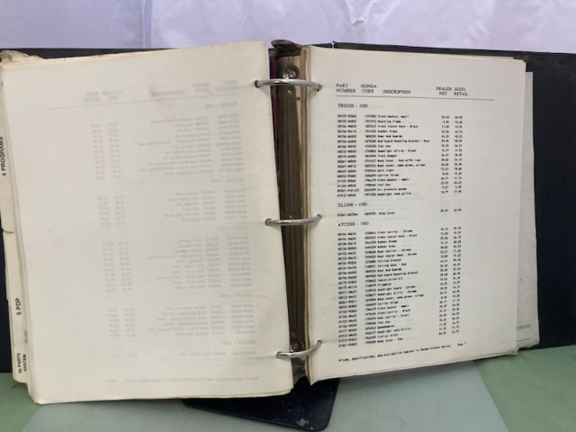 Honda Hondaline Motorcycle Accessories Apparel Parts Catalog Binder 1990 Genuine