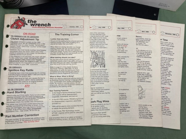 Honda 61MAS03 CBR900RR Service Manual 1996-1999 Genuine