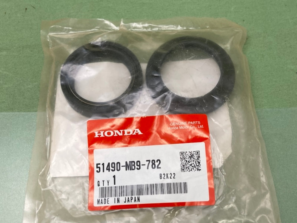 Honda 51490-MB9-782 Fork Seal Set New Genuine