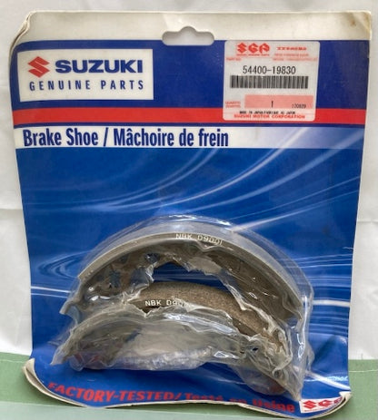 NEW GENIUNE SUZUKI 54400-19830 Shoe Set, Brake