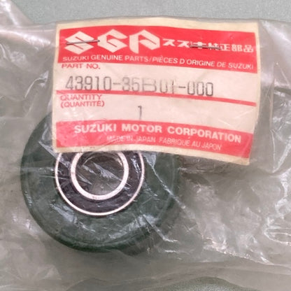 Suzuki 43910-35B01-000 Roller, Chain 43910-35B01 New Genuine
