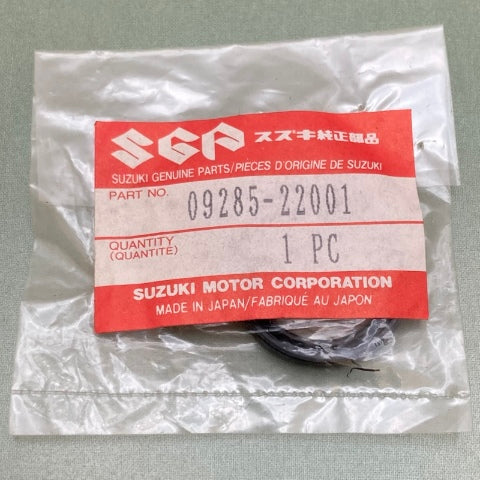 QTY 2 Suzuki 09285-22001 Oil Seal New Genuine