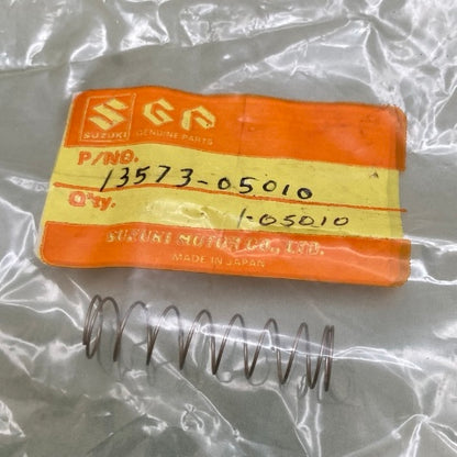 Suzuki 13573-05010 Throttle Valve Spring New Genuine