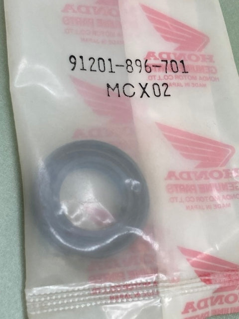 Honda 91201-896-701 Oil Seal New Genuine