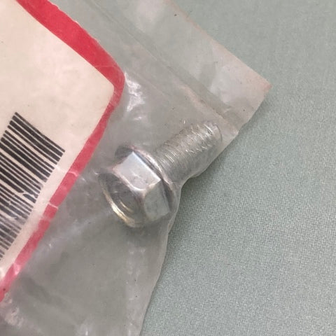 QTY 2 Honda 90013-883-000 Bolt (6X12) New Genuine