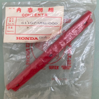 Honda 61107-VM6-000 Front Fender Seal New Genuine