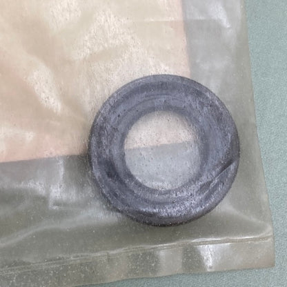 Honda 91202-892-004 Oil Seal (17X30X6) New Genuine