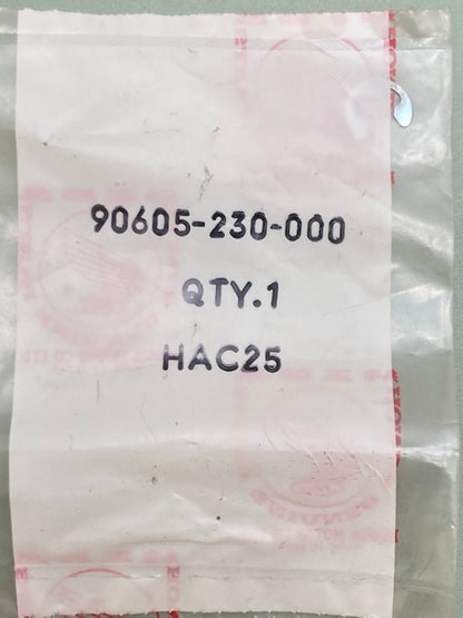 Honda 90605-230-000 Circlip (5mm) New Genuine