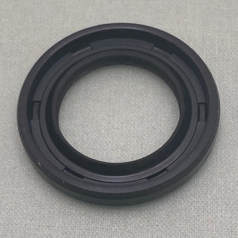 Honda 91204-VM0-004 Oil Seal (18X28X4) New Genuine