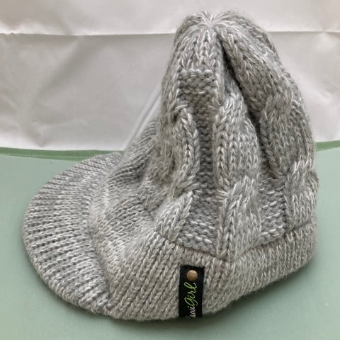 Kawasaki Kawi Girl Light Gray Cable-Knit Newsboy Hat New Genuine