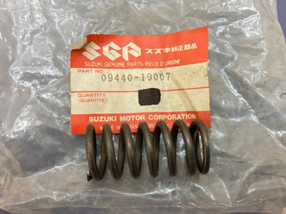 Qty 4 Suzuki 09440-19007 Clutch Spring New Genuine