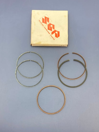 Suzuki 12100-45810 Piston Ring Set New Genuine