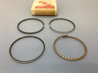 Suzuki 12140-47031 Piston Ring Set New Genuine