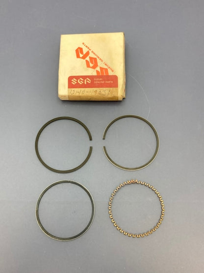 Suzuki 12140-47031 Piston Ring Set New Genuine