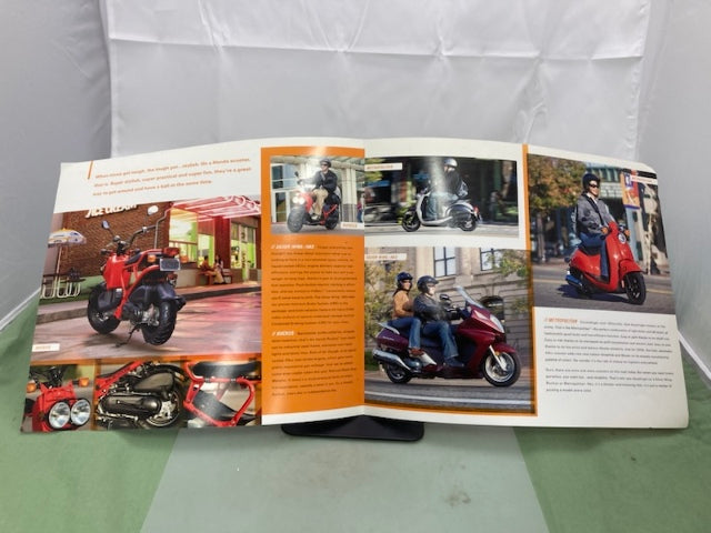 Honda Scooter Silver Wing ABS Ruckus Metropolitan Sales Brochure 2009 Genuine