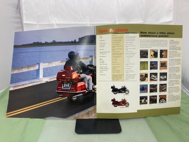 Honda Gold Wing Sales Brochure 2000 Genuine