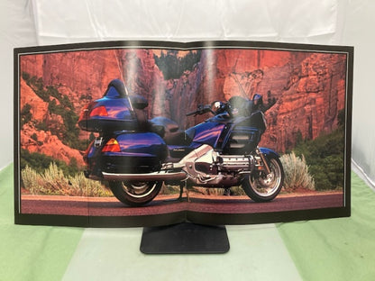 Honda Gold Wing Sales Brochure 2002 Genuine