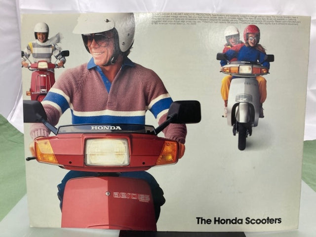 Honda Scooter Feat. Gyro Elite Aero Spree Sales Brochure & Spec Sheet 1984 Genuine