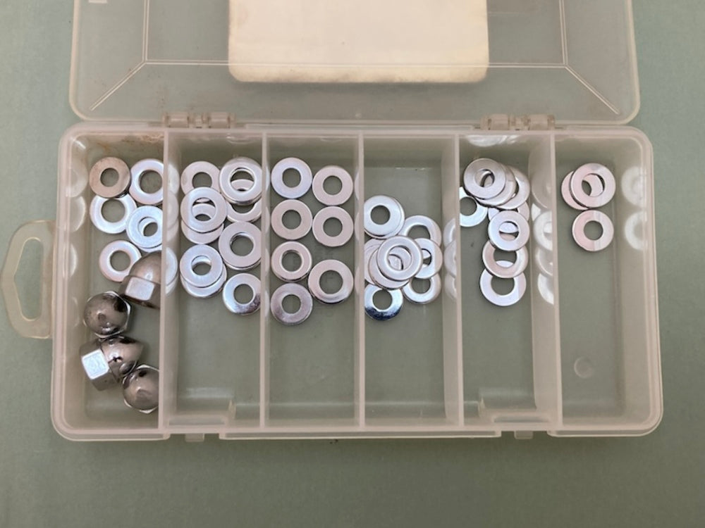 Custom World 15-674 Acorn Nuts with Chrome Washer Incomplete Kit New Genuine