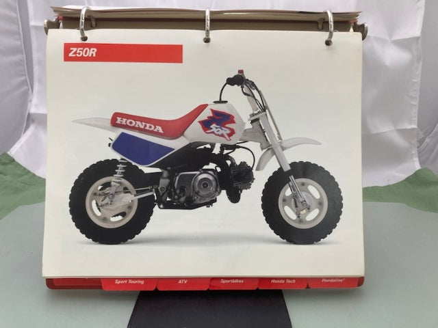Honda Redbook Motorcycle & ATV Dealer Model Guide w/ Spec Sheets 1993 Genuine