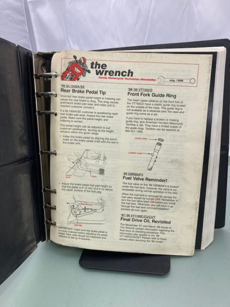 Honda 61MAM04-AH GL 1500 Gold Wing Service Manual Binder & ETM 1999 Genuine