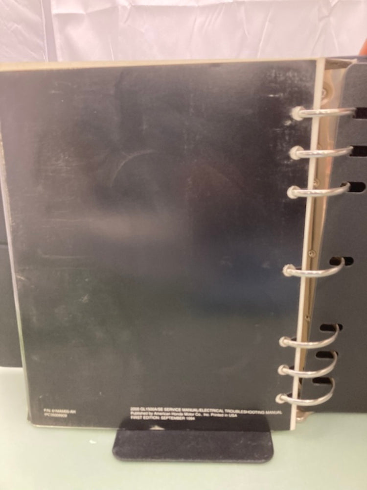 Honda 61MAM05-AH GL 1500 Gold Wing Service Manual Binder & ETM 2000 Genuine