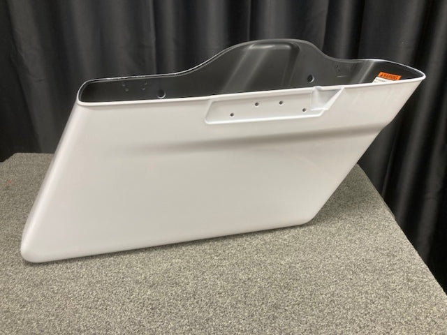 Harley-Davidson 90201060DZS RH Saddlebag Bottom Crushed Ice Pearl New Genuine