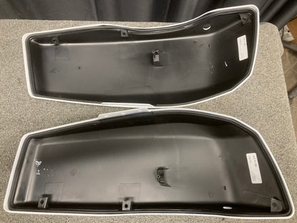 Harley-Davidson 90202698EYO 90202698EYO Saddlebag Lids Set New Genuine