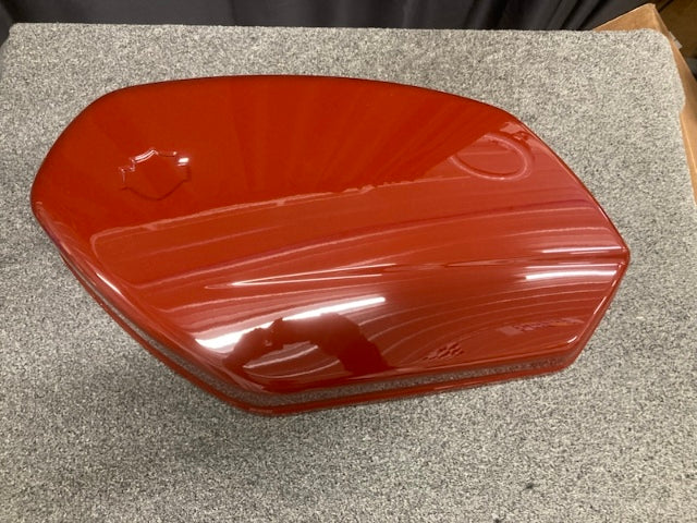 Harley-Davidson 90201577EYP LH Saddlebag Cover Solid Red New Genuine